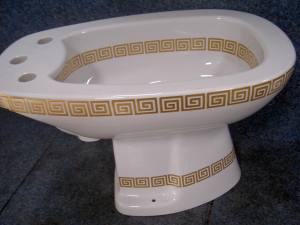 Porcelain de Paris staand bidet delfts